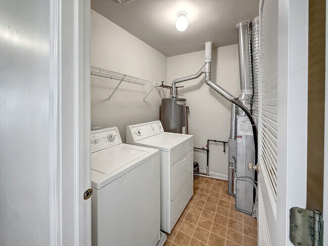 Building Photo - 3078 Falling Waters Ln