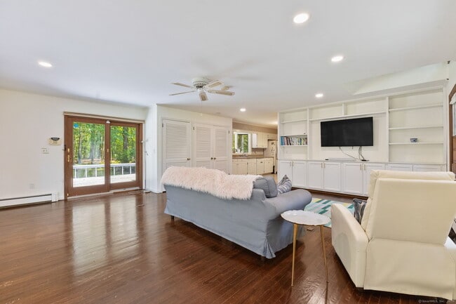 Building Photo - 52 Tannery Ln S