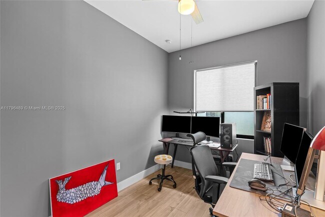 Building Photo - 808 NW 5th Terrace