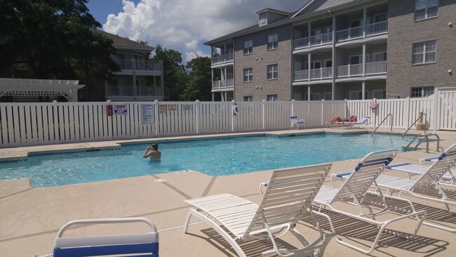 Building Photo - 908 Resort Cir