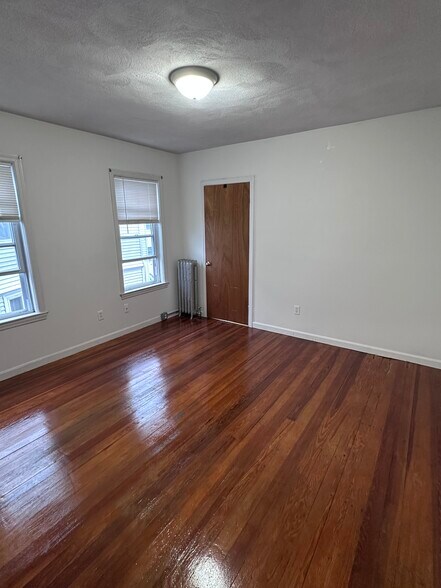 Building Photo - 219 Brown St