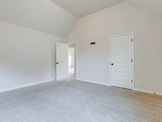 Building Photo - 12 Hillfoots Ct