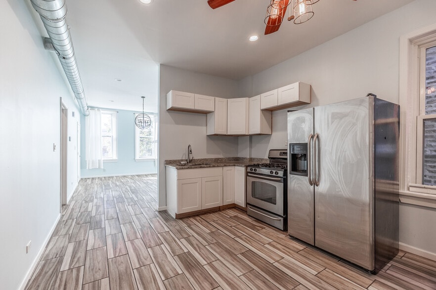 Primary Photo - 1638 W 18th Pl