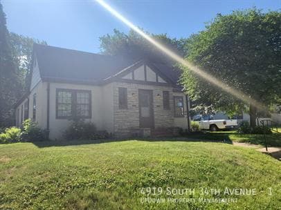 Building Photo - 4919 S 34th Ave