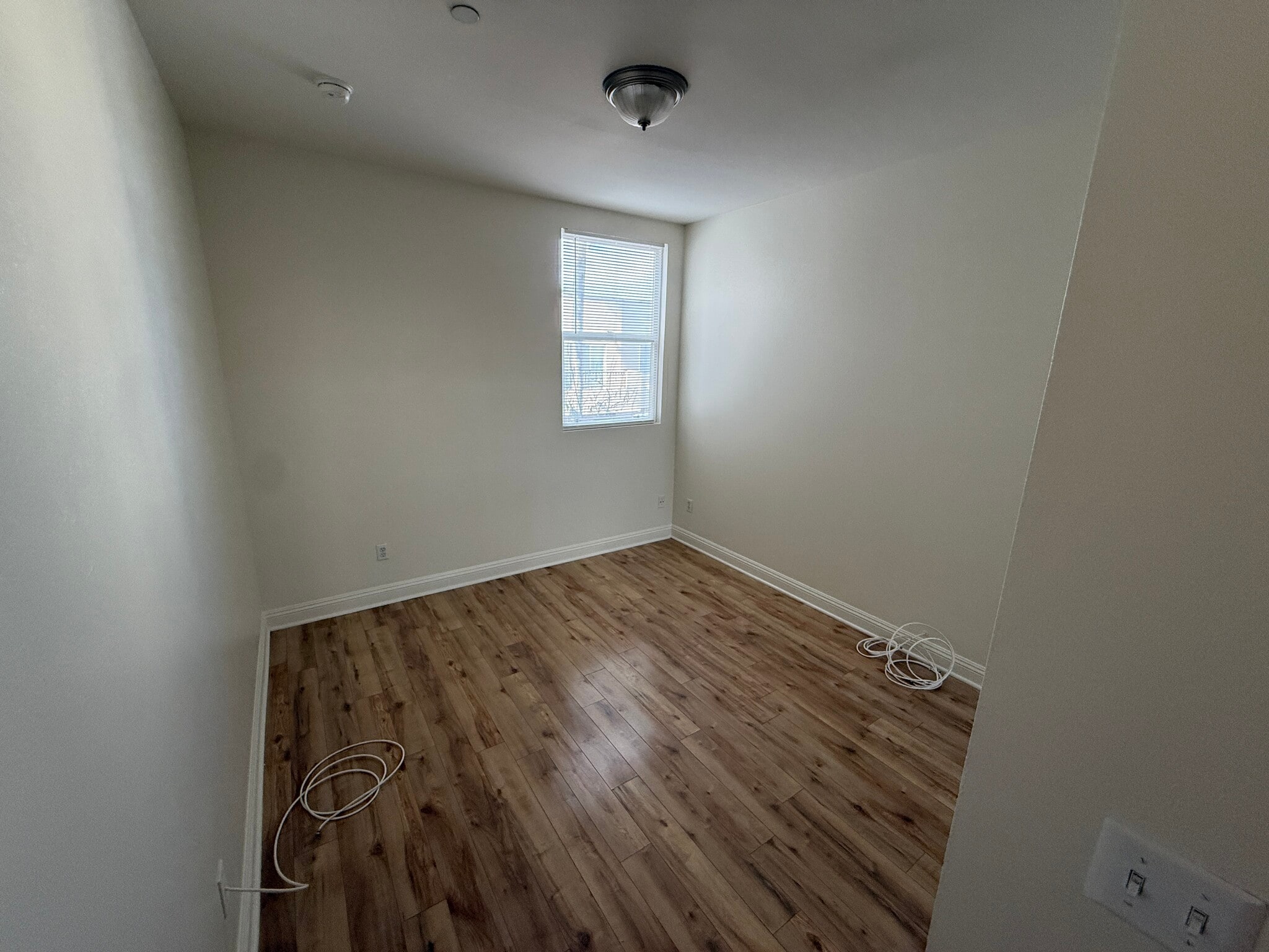 Building Photo - 7132 Farralone Ave