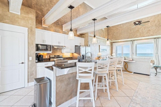 Building Photo - 8515 Surf Dr