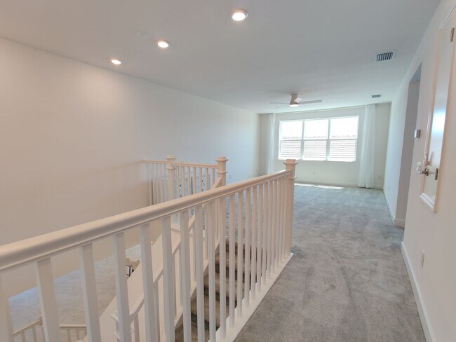 Building Photo - 32792 Tree of Life Ave