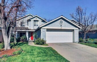 Building Photo - Welcome to this stunning 3-bedroom, 2.5-ba...