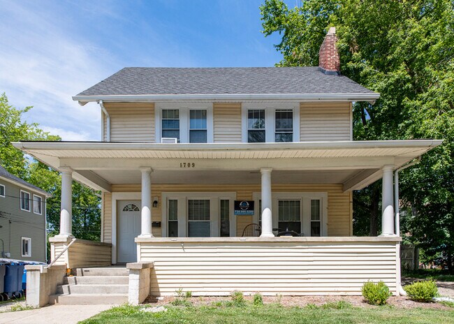 Primary Photo - 1709 S. University-1709SU
