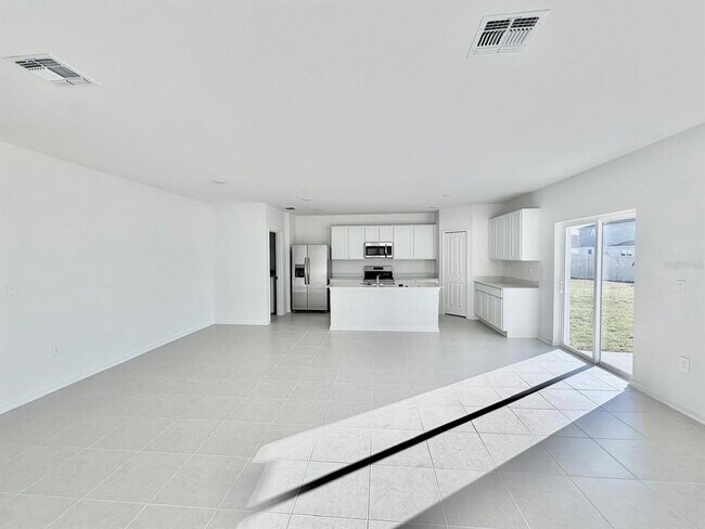 Building Photo - 2134 Chris Dr