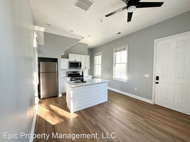 Building Photo - 2 br, 2 bath House - 4342 McCarthy St