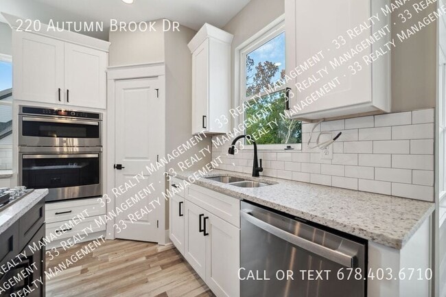 Building Photo - 220 Autumn Brook Dr