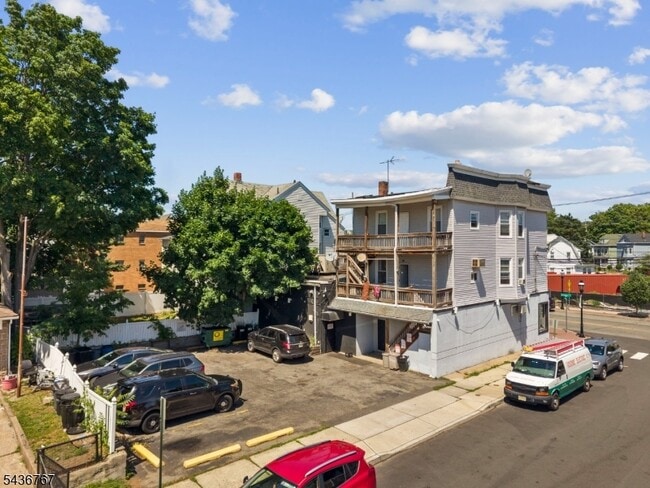Building Photo - 359 Belmont Ave