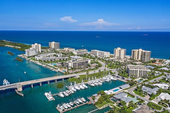 Building Photo - 225 S Beach Rd