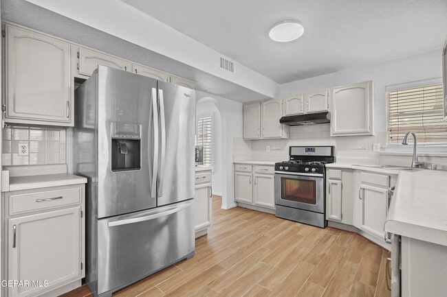 Building Photo - 11941 Arrow Knoll Cir