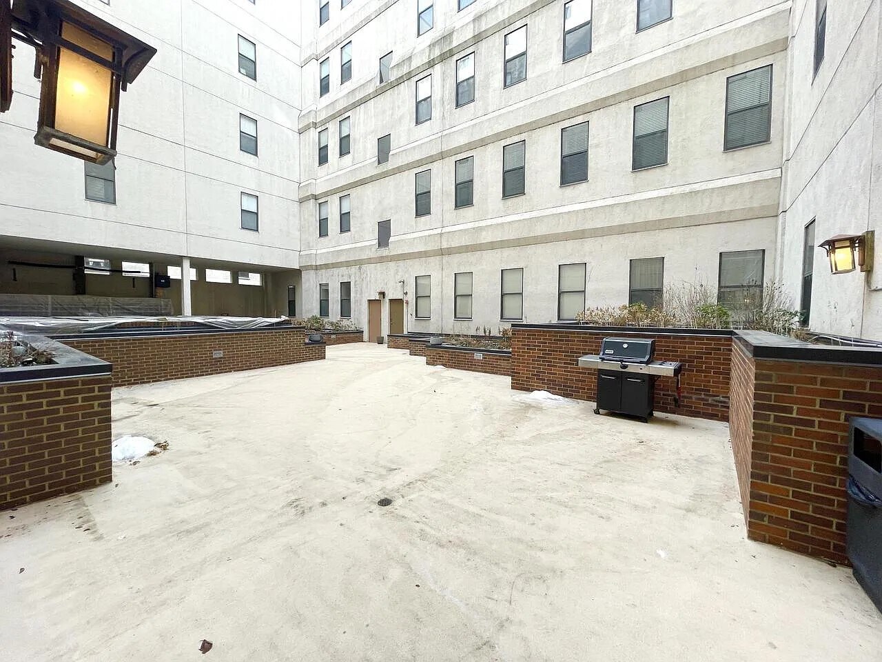 Building Photo - 234 N Broadway