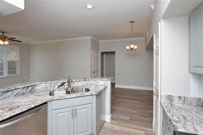 Building Photo - 9088 Lake Chase Island Way