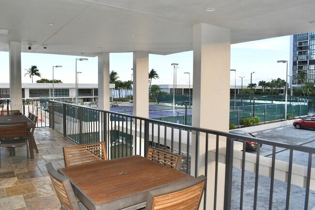 Building Photo - 1901 Brickell Ave