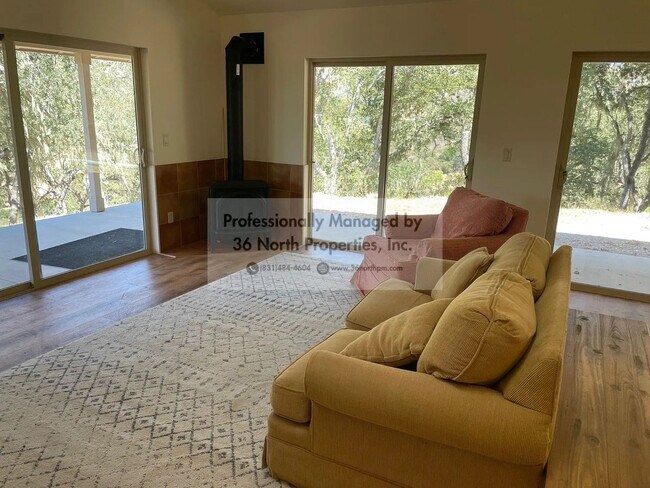 Building Photo - Experience Modern Comfort Surrounded by Na...