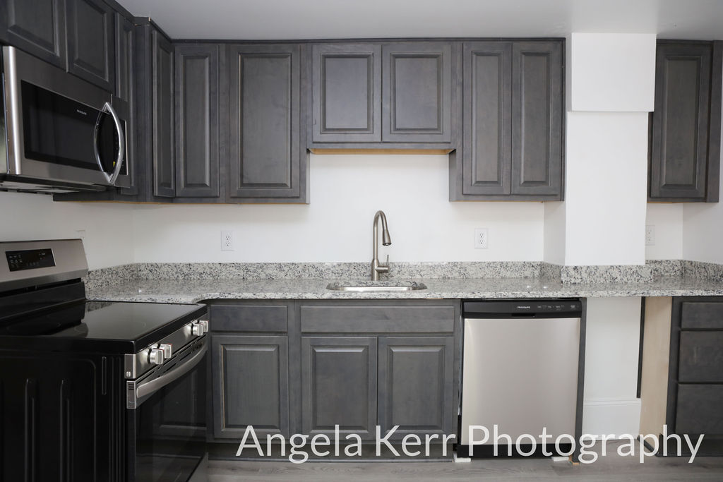 Building Photo - 630 Joyner St