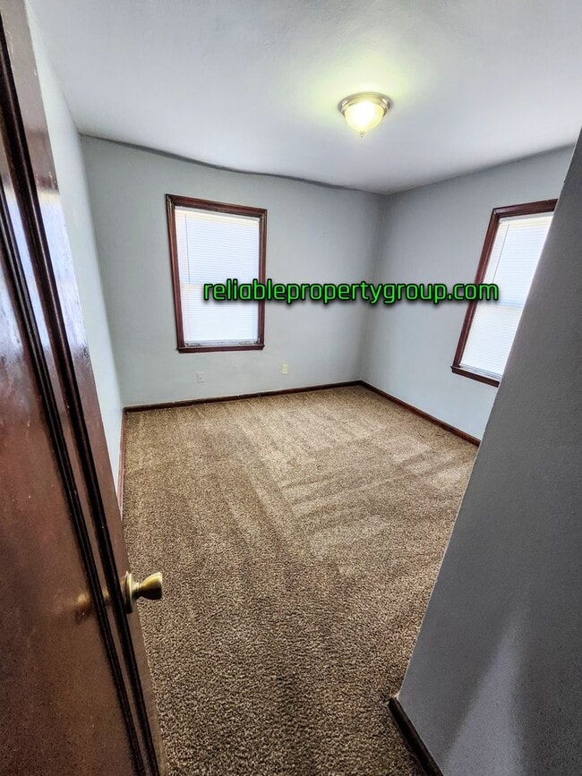 Building Photo - New Listing - Fort Wayne