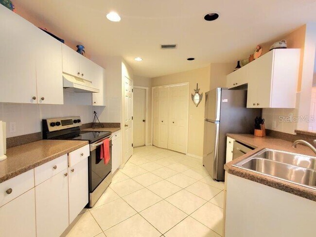 Building Photo - 417 Islamorada Blvd