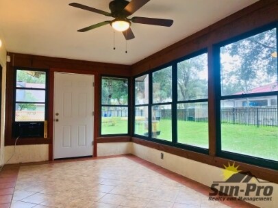 Building Photo - 1010 Stonybrook Cir