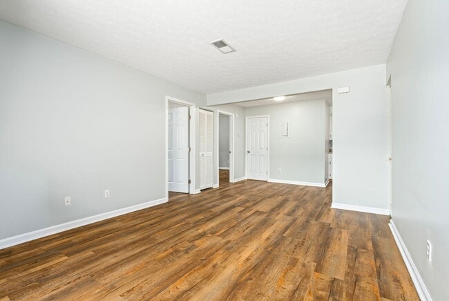 Building Photo - 210 N. Ross, Unit E