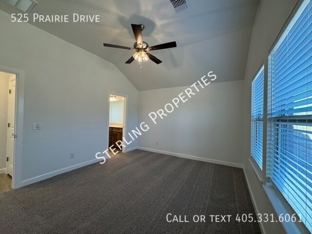 Building Photo - 525 Prairie Dr