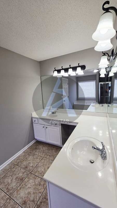 Building Photo - 2106 Clearvista Dr NW