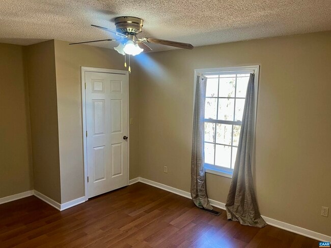 Building Photo - 4678 Garth Rd