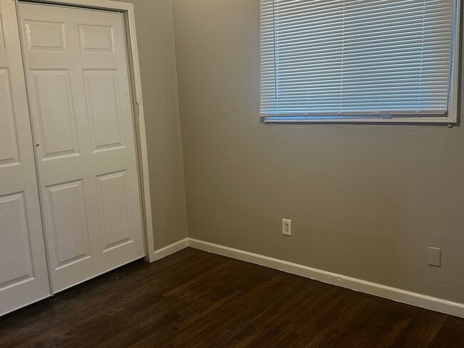 Building Photo - BEAUTIFUL 3 BEDROOM HOME