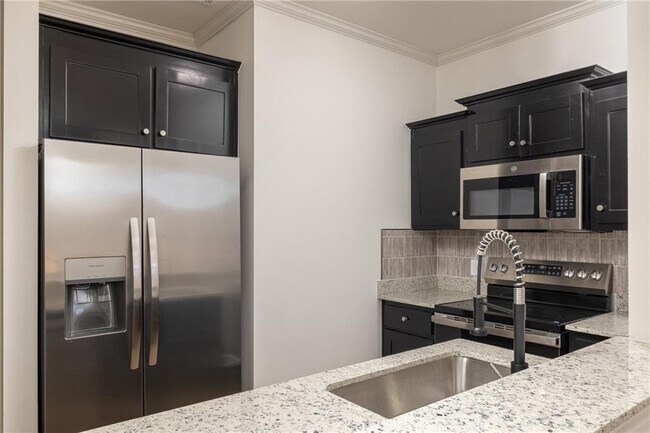 Building Photo - 1115 N Leverett Ave