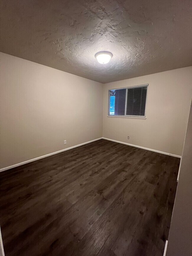 Building Photo - 6884 G St