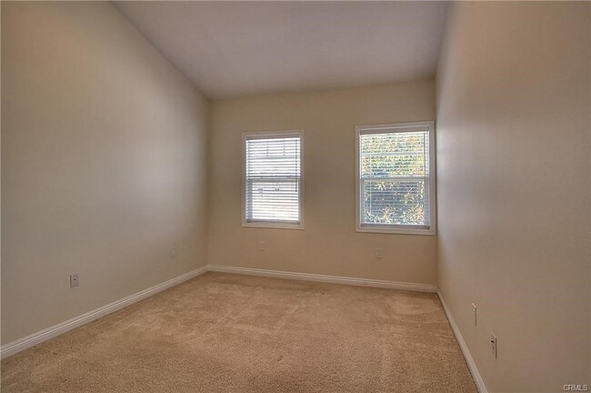 Building Photo - 2110 Arlington Ave
