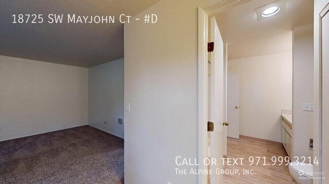 Building Photo - 18725 SW Mayjohn Ct