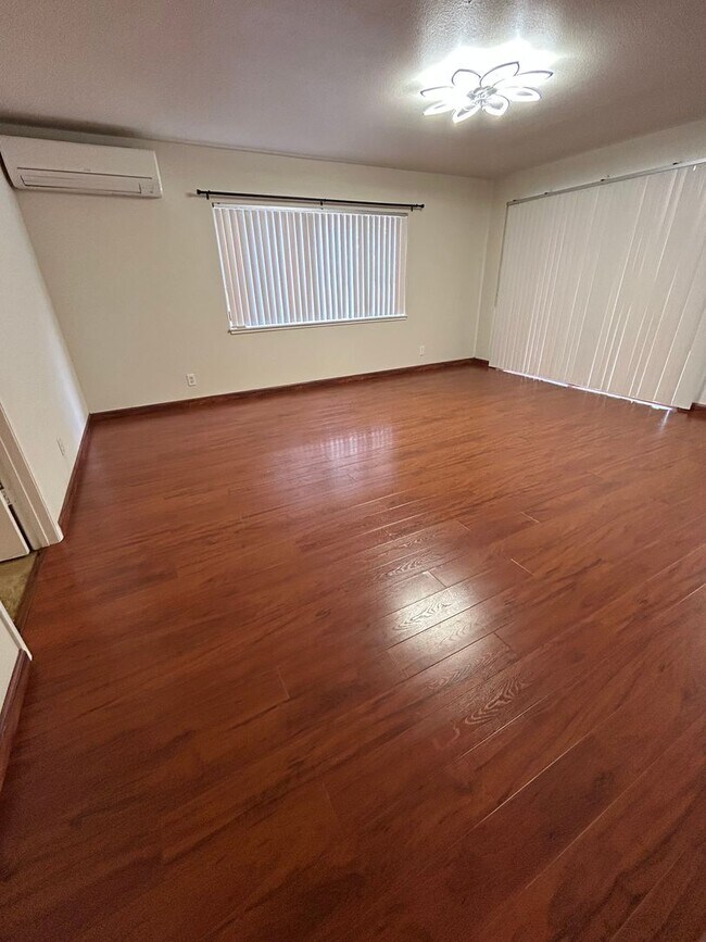 Building Photo - Available on 05/14/26, 2248 sq ft, 4 Bedrooms, 2.5 Baths, 2-car garage at Aeloa Subdivision in Ka...
