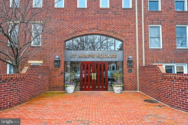 Building Photo - 801 S Pitt St