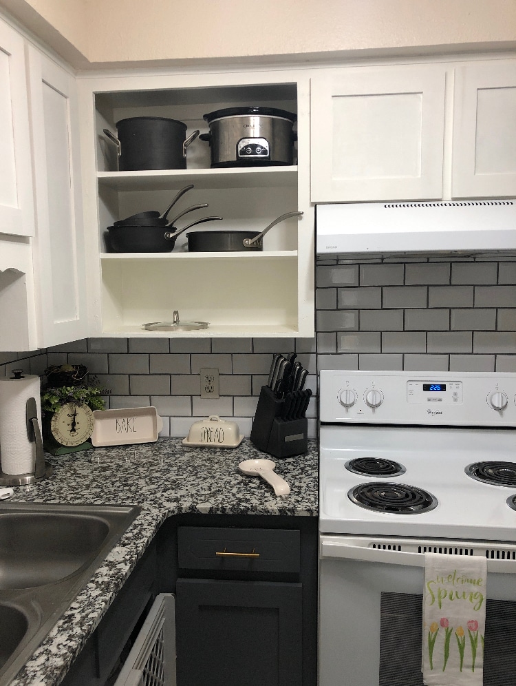 Kitchen - 2102 Hinkle Ave