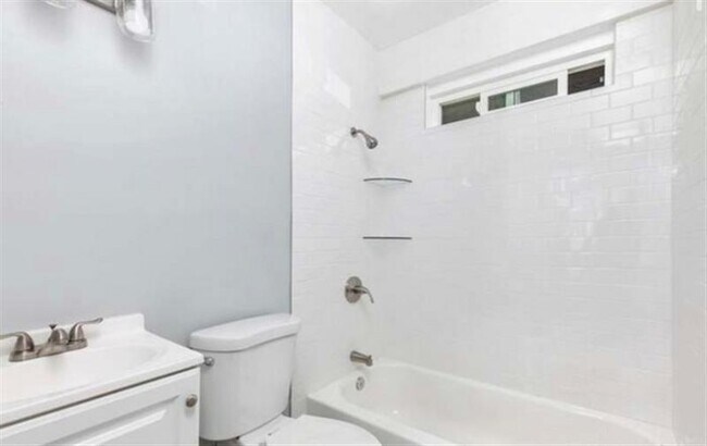 Building Photo - Boundary unit