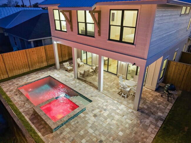 Building Photo - 304 Palm Beach Dr