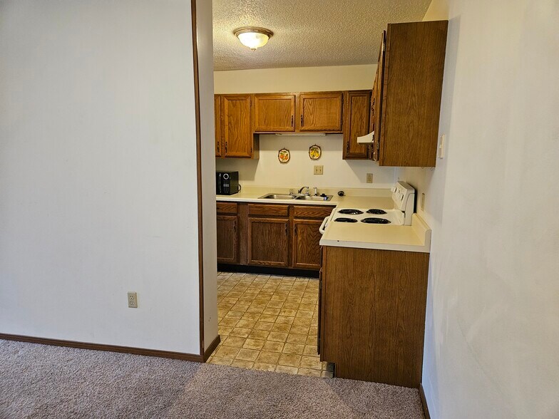 Building Photo - 208 Huckleberry Heights Dr