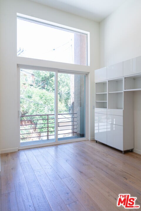 Building Photo - 633 Museum Dr