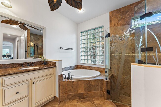 Building Photo - 236 Carina Dr