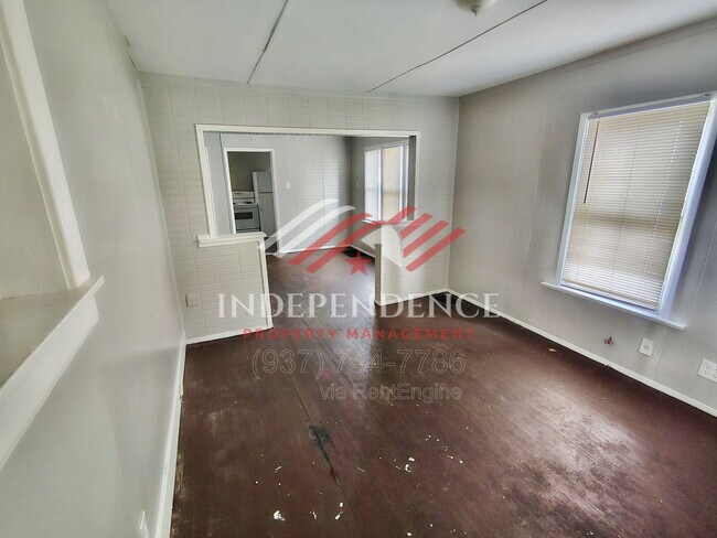Building Photo - 515 Mertland Ave