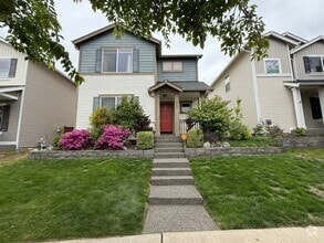 Building Photo - 3 Bedroom DuPont Home for Rent