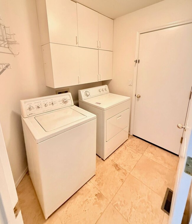 Building Photo - Elegant 4 Bedroom, 3 Bathroom Home in Northwest Reno – 2,117 sq ft