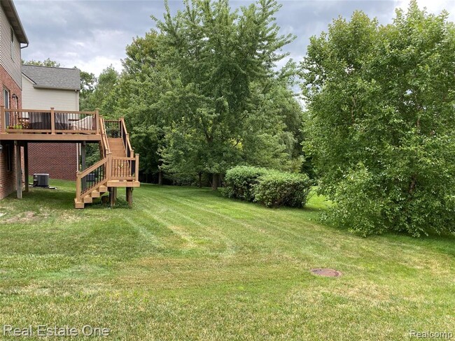 Building Photo - 39206 Silverthorne Bend