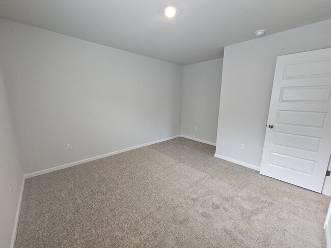 Building Photo - New 5 Bedroom/ 2.5 Bath Home