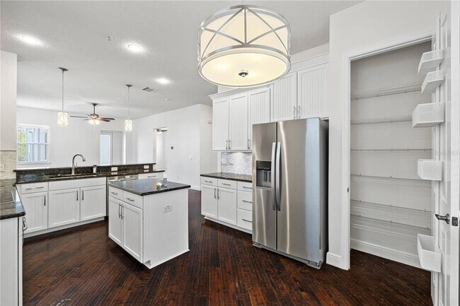 Building Photo - 5338 Ardsdale Ln